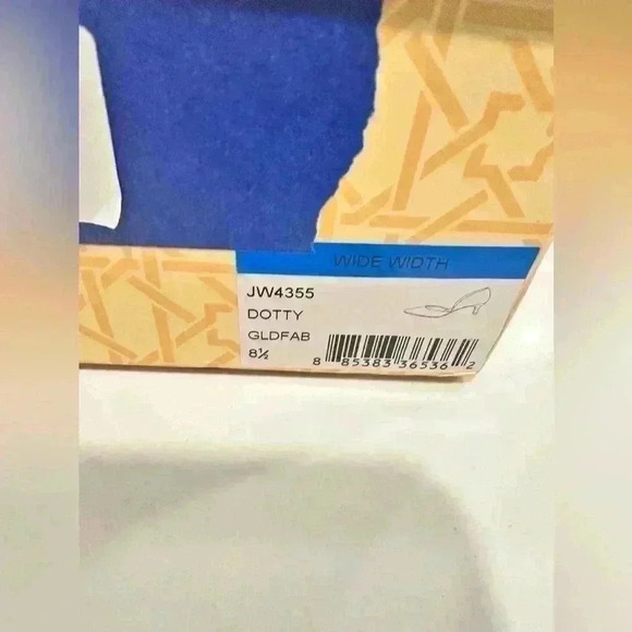 JEWEL Badgley Mischka Women's Dotty Bejeweled Wide Width Heels Gold Size 8.5 - Picture 6 of 11